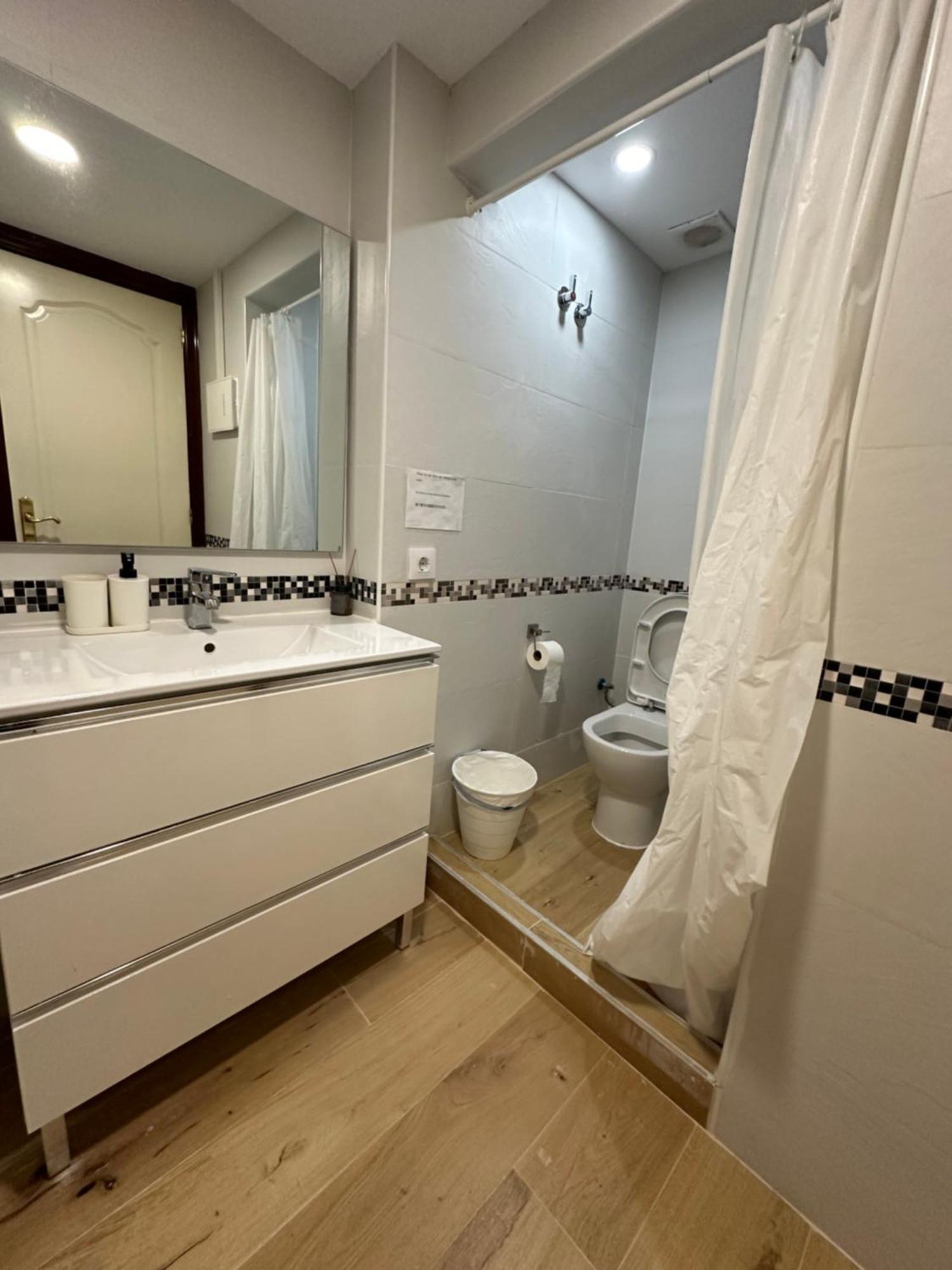 Fudodo舒适3 Beds Otel L'Hospitalet de Llobregat Dış mekan fotoğraf